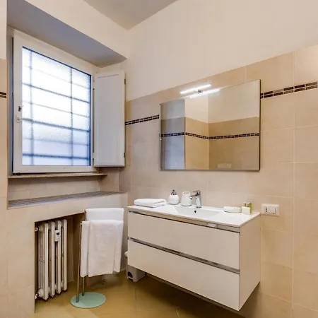 アパート Modern 2 Bed Flat In San Giovanni *