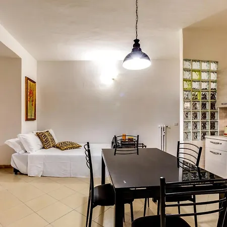 アパート Modern 2 Bed Flat In San Giovanni