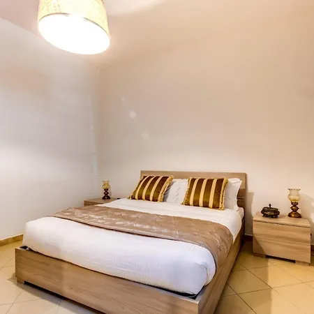 アパート Modern 2 Bed Flat In San Giovanni *