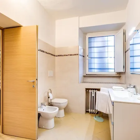 Modern 2 Bed Flat In San Giovanni * ローマ