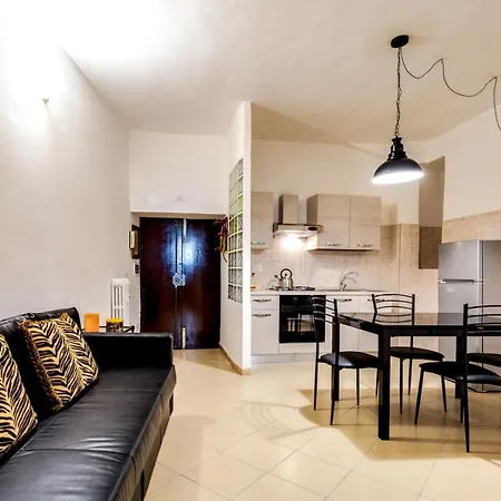 アパート Modern 2 Bed Flat In San Giovanni