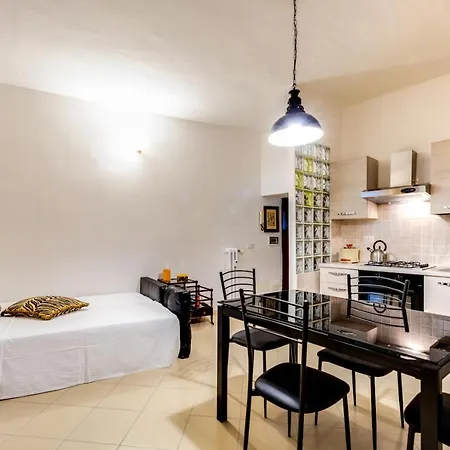Modern 2 Bed Flat In San Giovanni ローマ