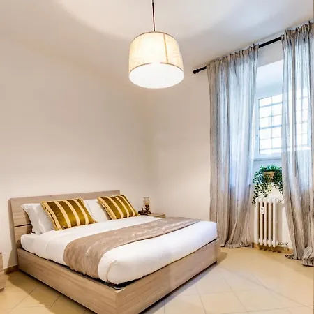 Modern 2 Bed Flat In San Giovanni